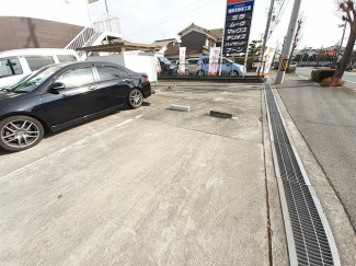 駐車場に車を止められます