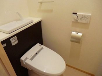 シンプルで使いやすいトイレです