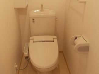 ゆったりとした空間のトイレです