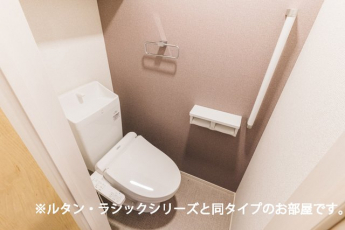 ゆったりとした空間のトイレです
