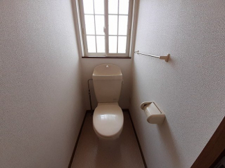 コンパクトで使いやすいトイレです