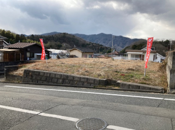 前面道路含む現地写真です