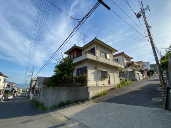 【前面道路含む現地写真】