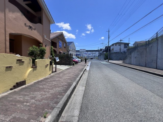 【前面道路含む現地写真】