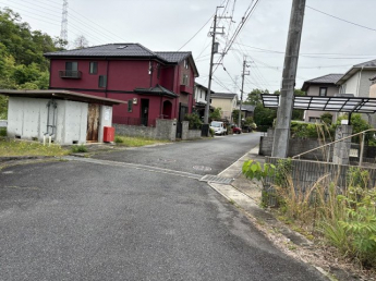 【前面道路含む現地写真】