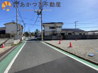 【前面道路含む現地写真】