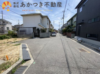 【前面道路含む現地写真】