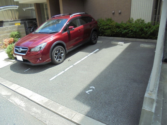 駐車場に車を止められます