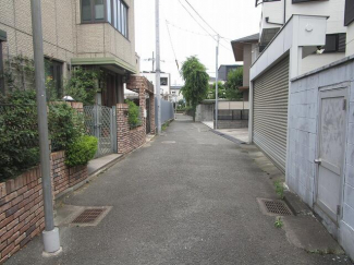 北側前面道路