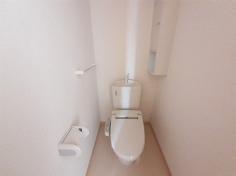 ゆったりとした空間のトイレです