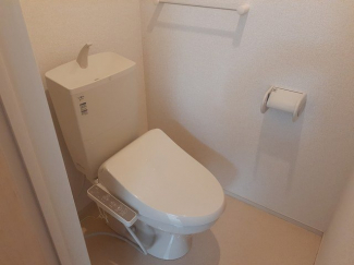 清潔感のあるトイレです