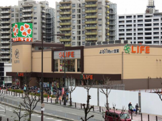 ライフ堺駅前店まで443m