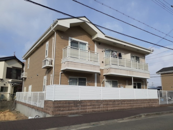 落ち着いた雰囲気の外観です