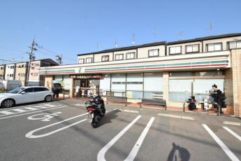 セブンイレブン寝屋川中神田町店まで227m