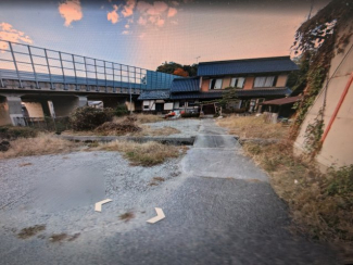 【前面道路含む現地写真】