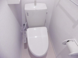 清潔感のあるトイレです