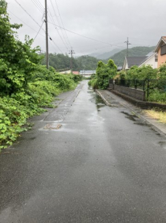 【前面道路含む現地写真】