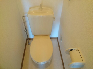 コンパクトで使いやすいトイレです