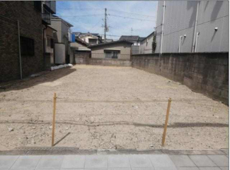 更地　整形地　東向き　建築条件なし売り土地　前面道路幅　広々