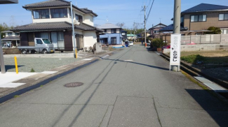 【前面道路含む現地写真】