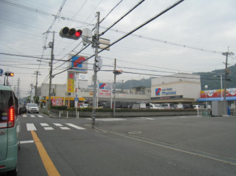 万代善根寺店まで1345m