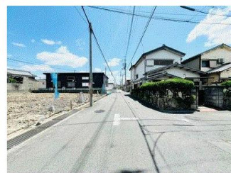 更地　整形地　南西向き　建築条件なし売り土地　　前面道路幅