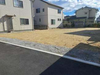 松山市南江戸３丁目の新築一戸建ての画像