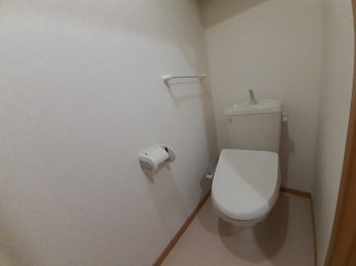 清潔感のあるトイレです