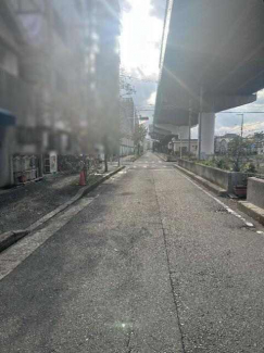 前面道路（西側）