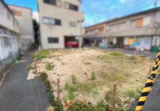 南東角地　更地　整形地　建築条件なし売り土地　前面道路　東４