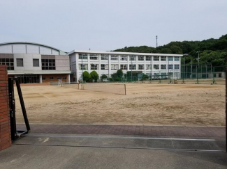 姫路市立家島中学校まで1700m