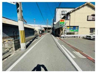 更地　整形地　建築条件なし売り土地　前面道路幅５ｍ　公道