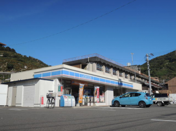 ローソン八幡浜白浜店まで383m