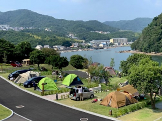 キャンプ場もたくさんあり、海側、山側とその時の気分によって行