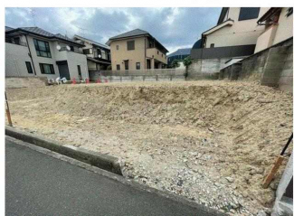 更地　整形地　西向き　建築条件なし売り土地　全２区画　残１区