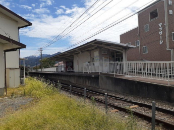 伊予鉄田窪駅様まで550m