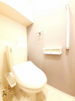 ゆったりとした空間のトイレです