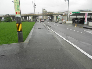 東側道路