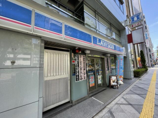 ローソン西天満三丁目店まで386m