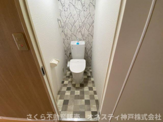 温水洗浄便座・暖房便座。オシャレなトイレです！