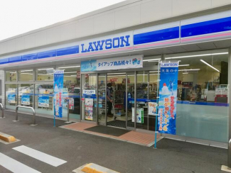 ローソン井高野二丁目店まで656m