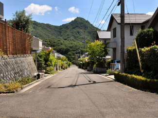 南東側道路