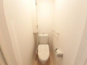 清潔感のあるトイレです