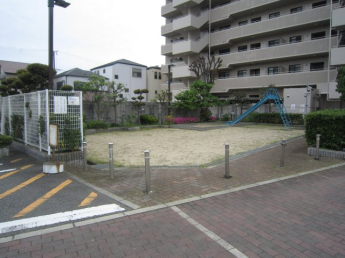 公園が隣接しております