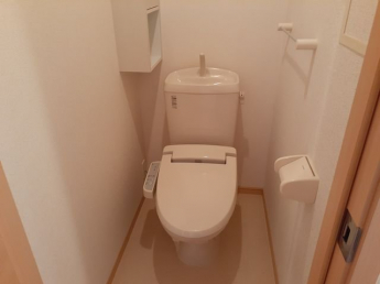 清潔感のあるトイレです