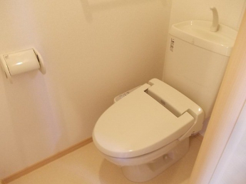 ゆったりとした空間のトイレです