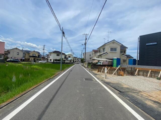 東接道を南向きに撮影