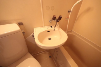 明るい洗面所です