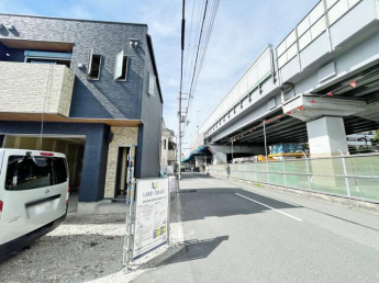 御崎５丁目　２階建５４．９５㎡　電動シャッター有　住ノ江駅約９分の画像