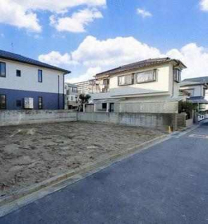 更地　整形地　建築条件なし売り土地　土地間口　広々訳１３．６